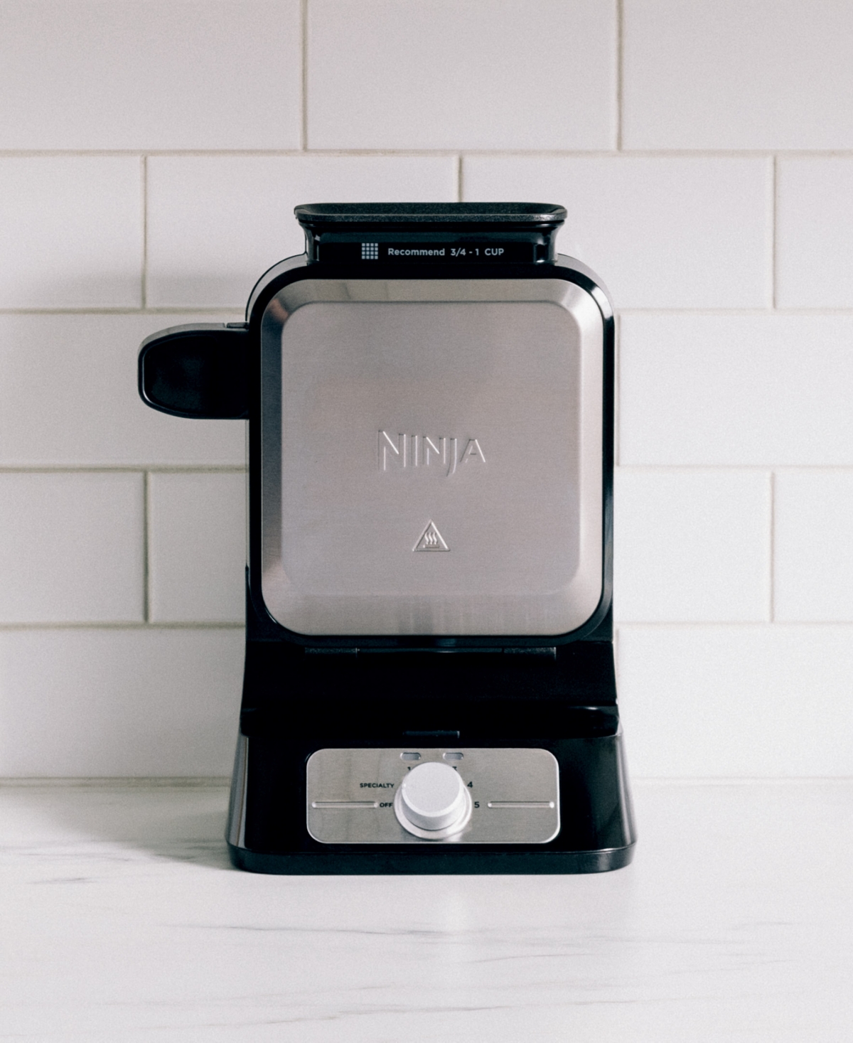 Ninja Bw1001 Belgian Waffle Maker Pro Neverstick In Black,stainless Steel