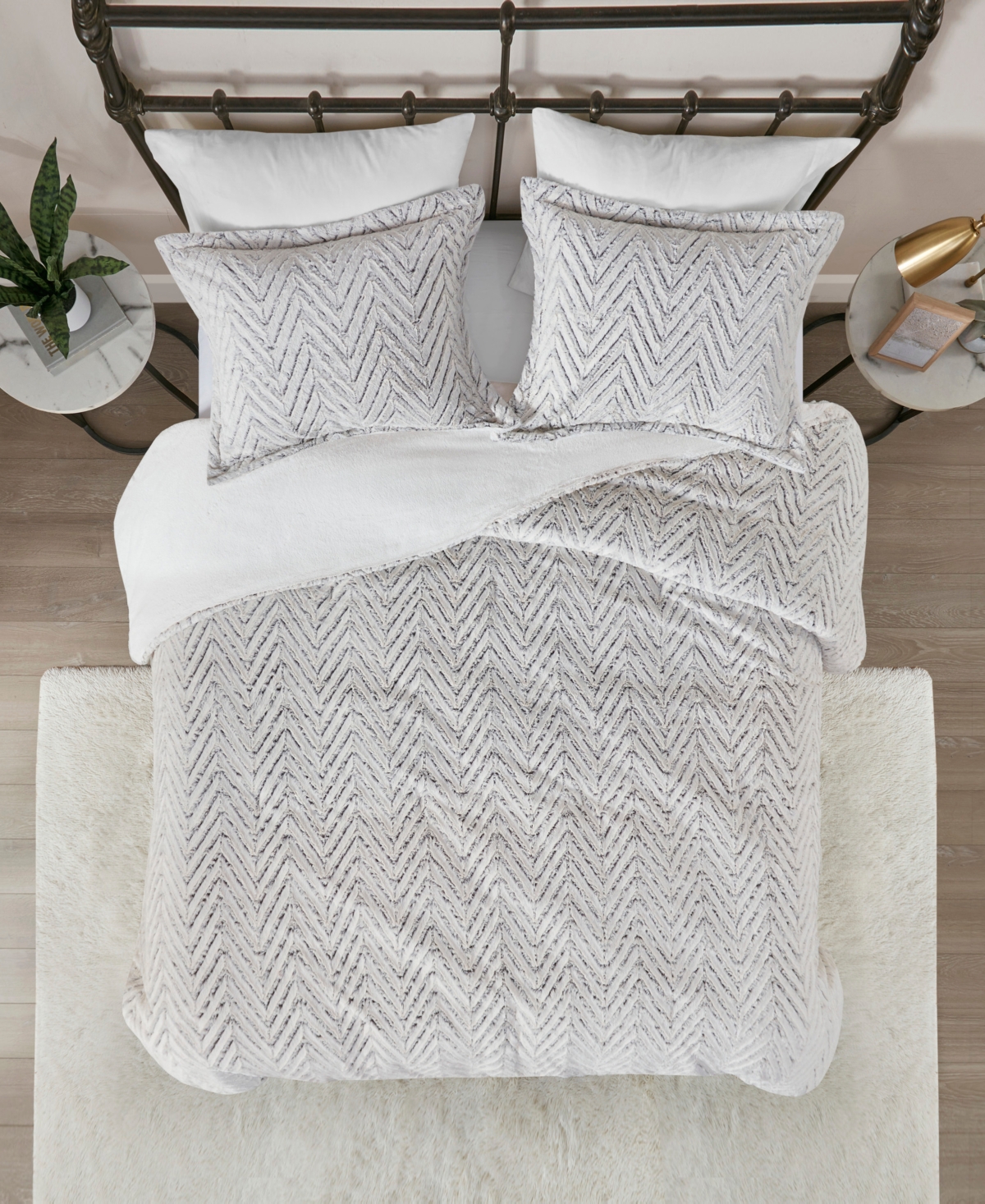 Madison Park Adelyn Faux Fur 3-Pc. Comforter Set, King/California King