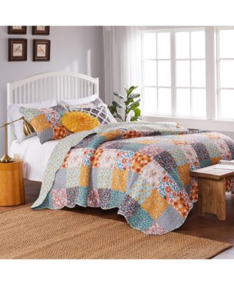 Carlie Calico 3-Pc. Quilt Set, Full/Queen