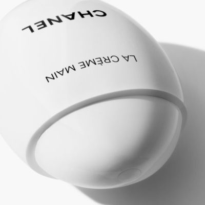 CHANEL Smooth - Soften - Brighten