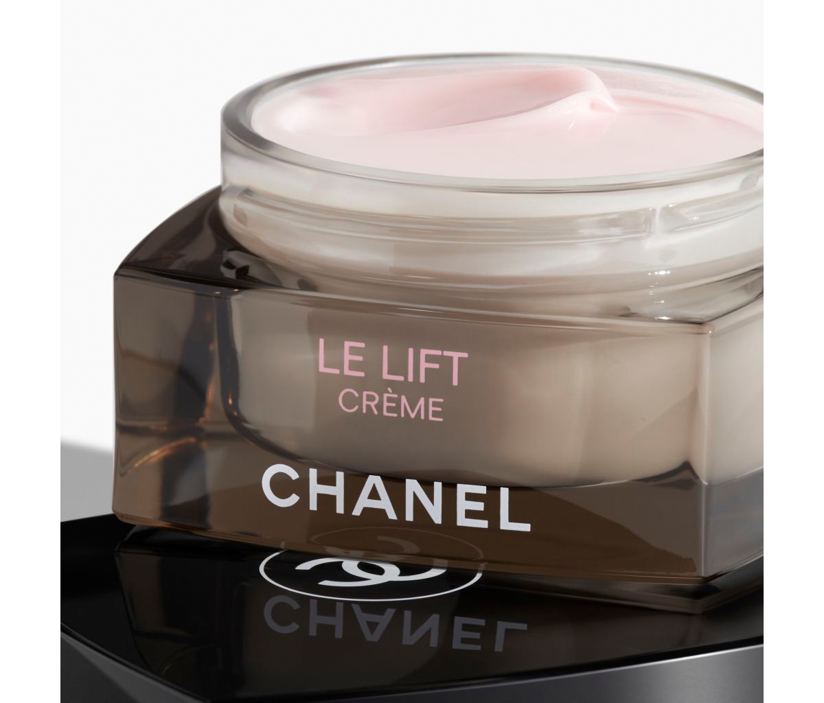 CHANEL 3-Pc. Le Lift Smooth Results Skincare Set