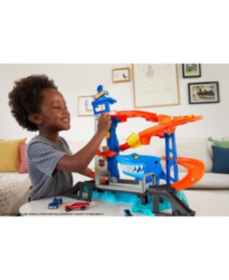 Hot Wheels City Shark Escape Track Set, Multi-Level Playset