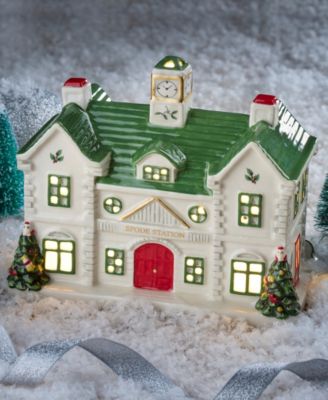 Christmas Tree Figural Light Up Station