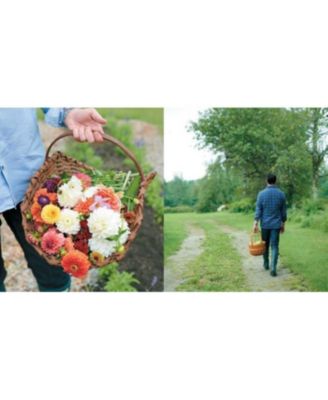 Preppy Kitchen: Recipes for Seasonal Dishes and Simple Pleasures (A Cookbook) by John Kanell