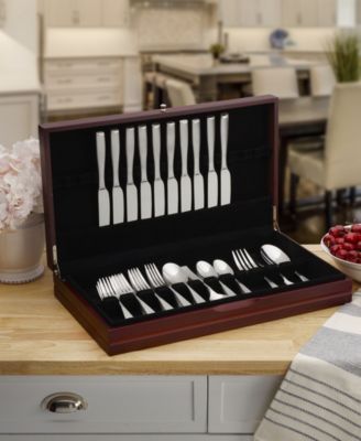 Dark Walnut Lined Single Stainless-Steel Flatware 19in Chest 