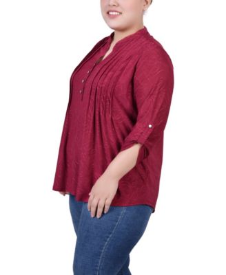 Plus Size 3/4 Roll Tab Pullover Top