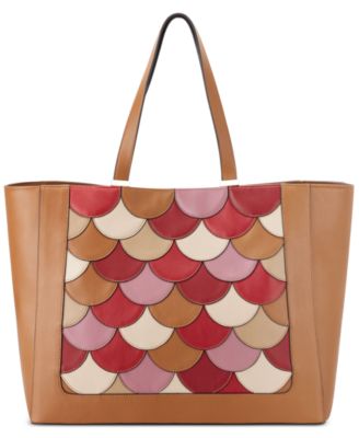 scallop tote bag