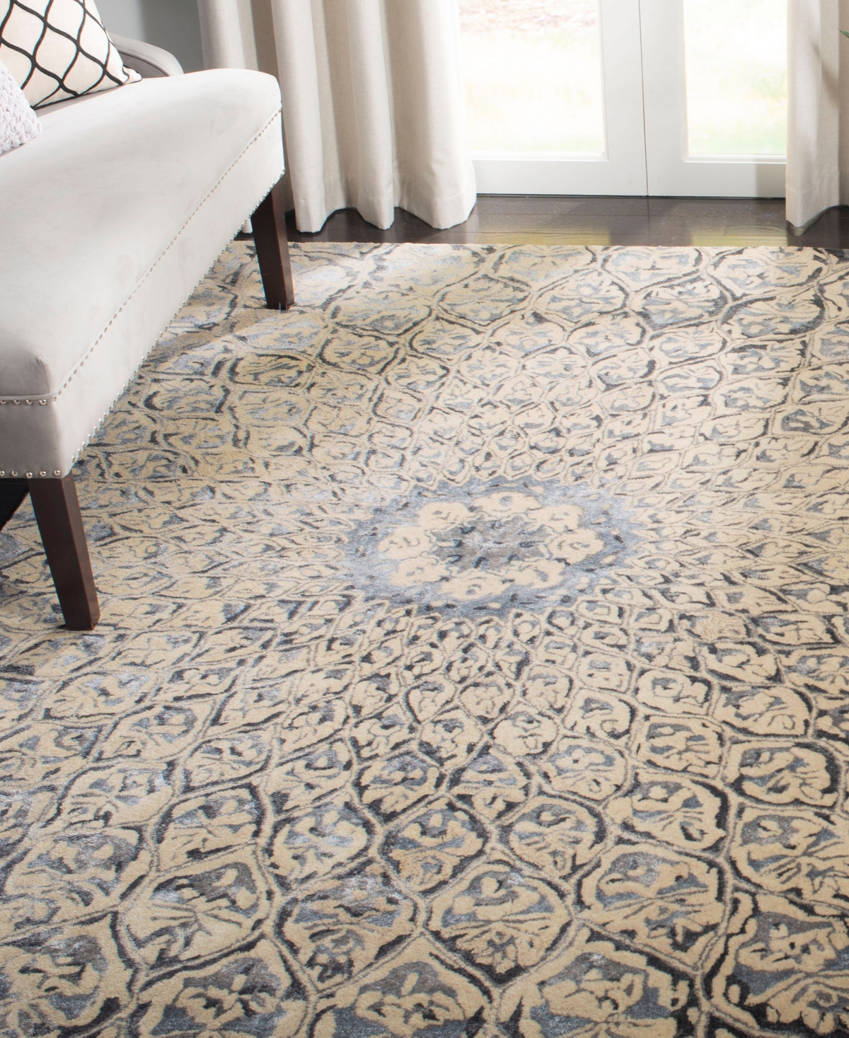 Safavieh Allure 419Area Rug - Ivory