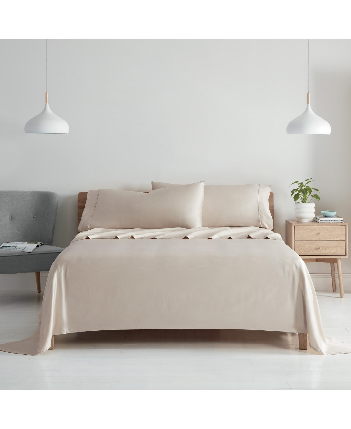 Aston and Arden Eucalyptus Tencel Sheet Set, 1 Flat Sheet, 1 Fitted Sheet, 2 Pillowcases, Ultra Soft Fabric, Breathable and Cooling, E
