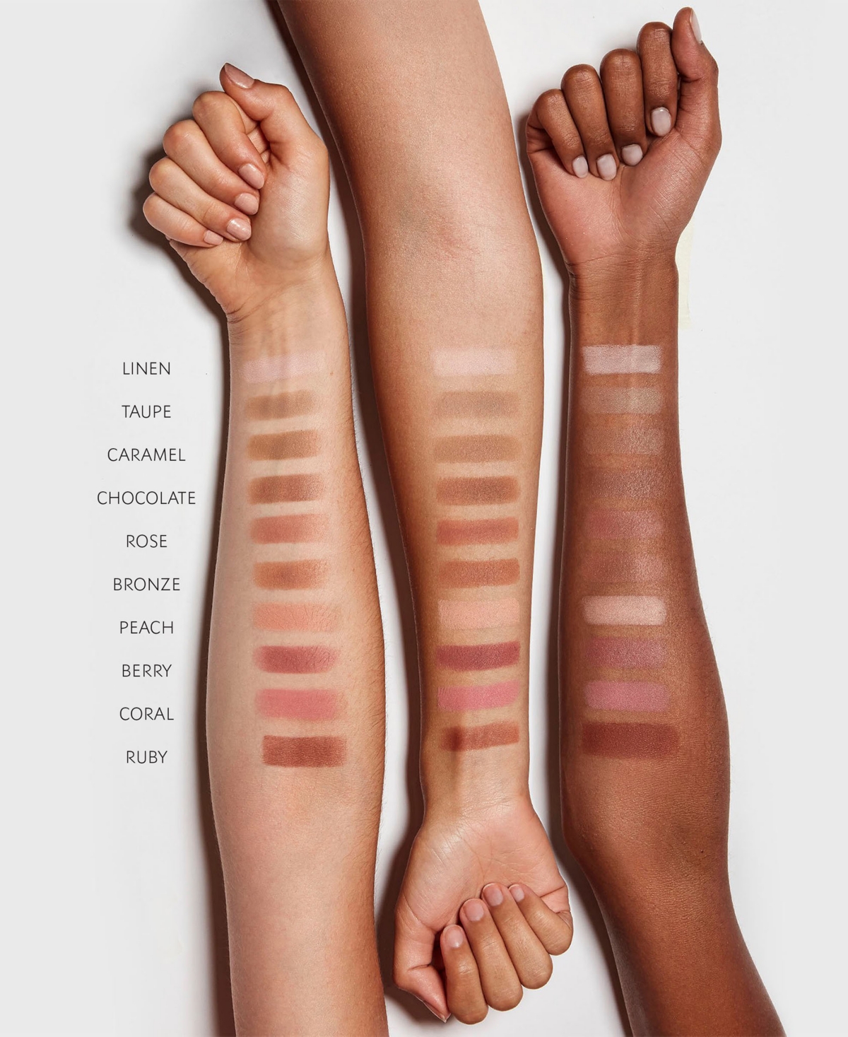 Carolina Herrera Chic Mono Matte Eye Shadow - 002- Taupe