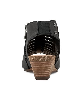 Earth vicki sandals clearance