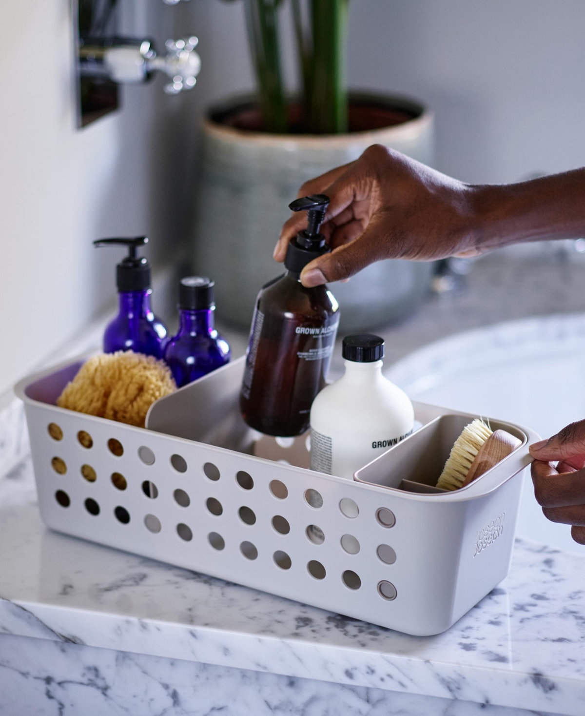 Joseph Joseph Easystore Slim Line Bathroom Storage Basket In Ecru