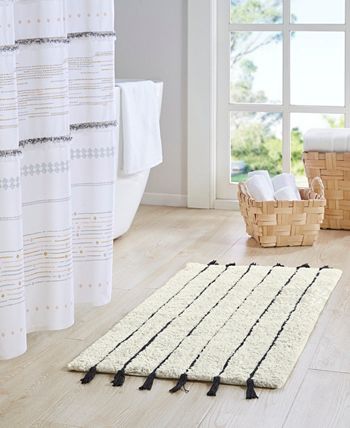 Shop Ansel Geo Diamond Yarn Dyed Cotton Tufted Bath Rug Grey & White, Bath  Rugs