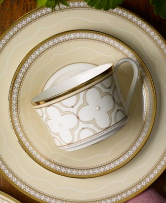 Trefolio Gold Set of 4 Saucers, 6"