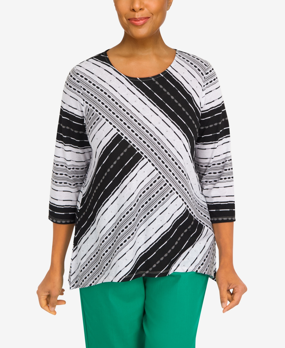 Alfred Dunner Petite Island Vibes Spliced Stripe Texture Top In Onyx/white