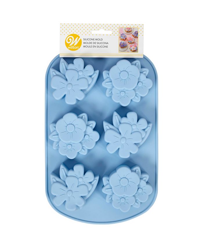 3 Of Wilton Silicone Molds For Bite-side Brownie Squares, 6-cavity Stars,  And Flowers For Baking for Sale in Edmonds, WA - OfferUp