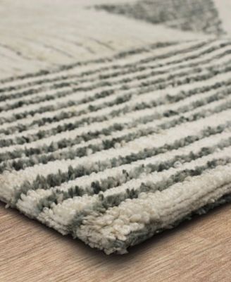 Bowen Central Valley 8' x 10' Area Rug