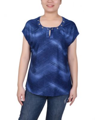 Petite Extended Short Sleeve Top with Grommets