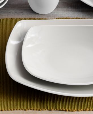 Colorwave Square 16 Pc. Dinnerware Set, Service for 4