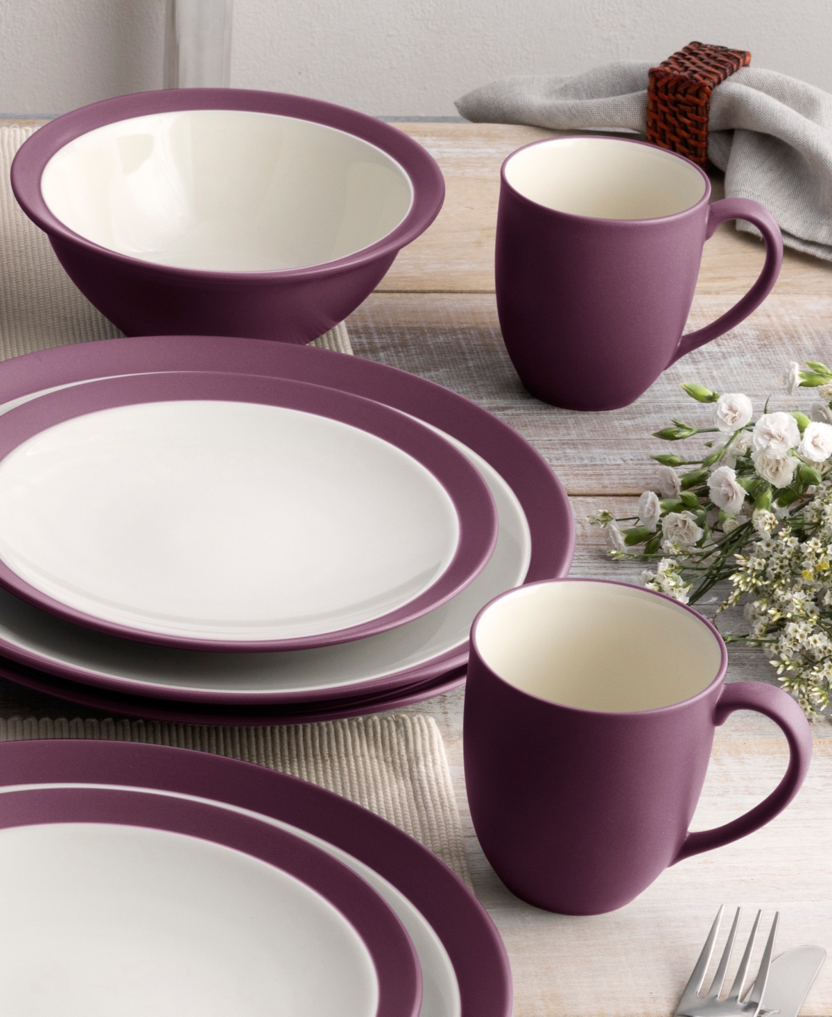 Noritake Colorwave Curve16-Pc. Dinnerware Set, Service for 4 - Burgundy