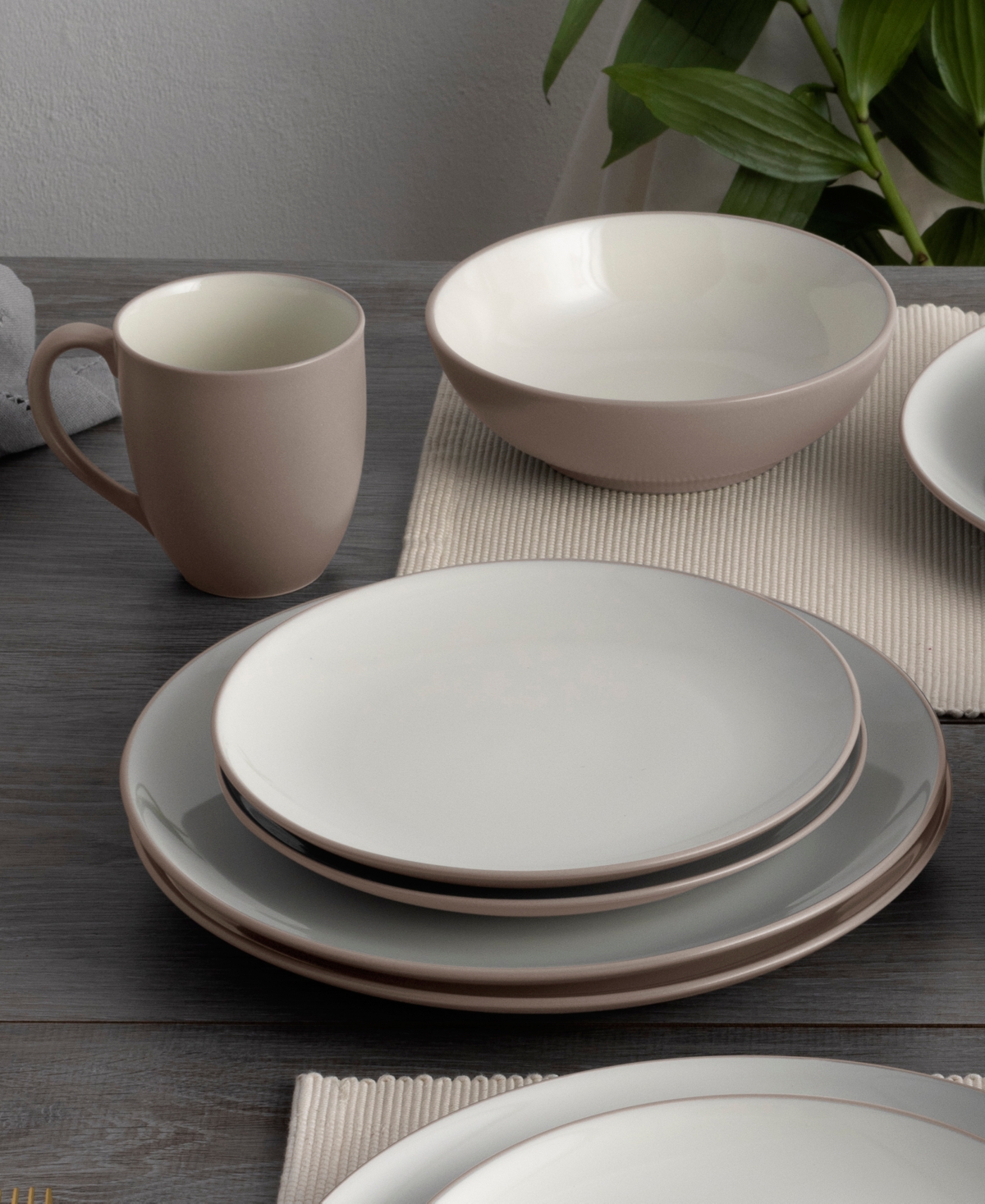Noritake Colorwave Coupe 16 Pc. Dinnerware Set, Service For 4 In Sand