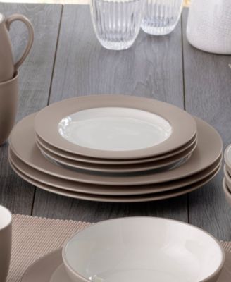 Colorwave Rim 16-Pc. Dinnerware Set, Service for 4
