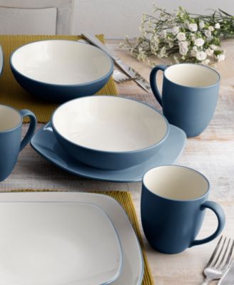 Colorwave Square 16 Pc. Dinnerware Set, Service for 4