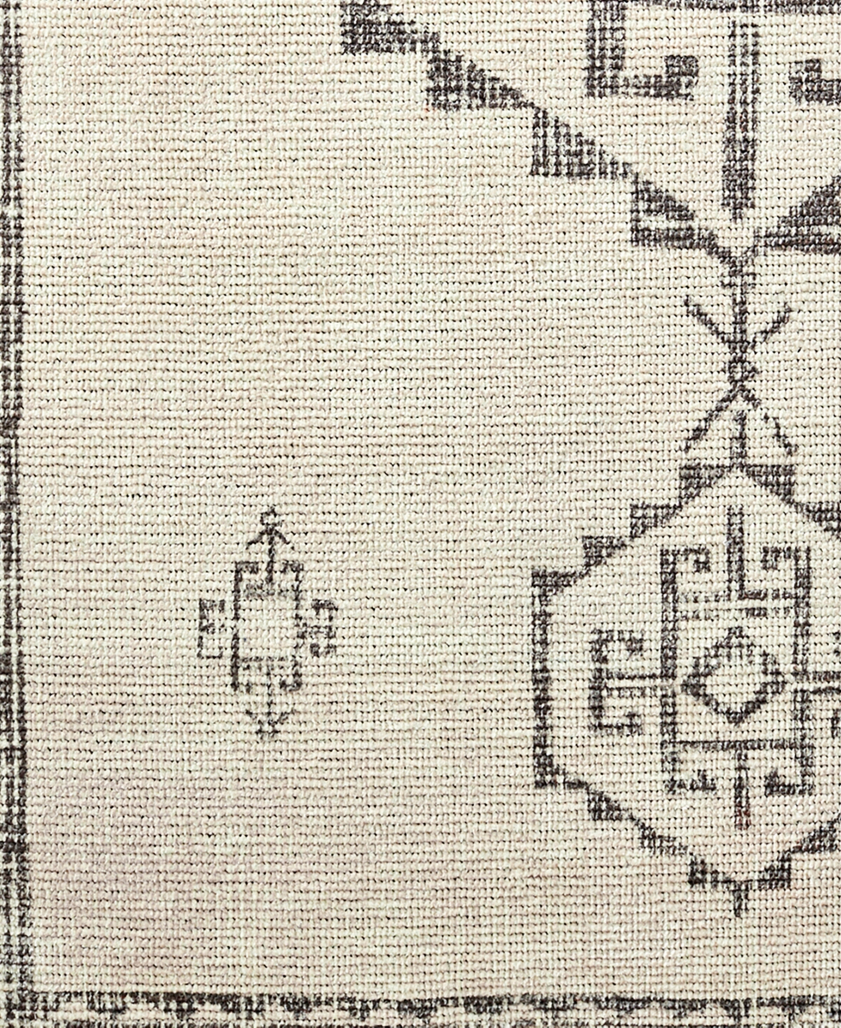Livabliss Solana BOOC2303 6'7" x 9' Area Rug