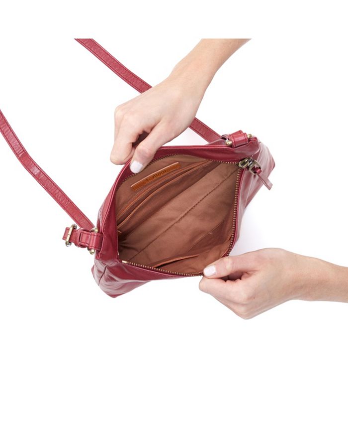 Cambel Crossbody in Hearthstone