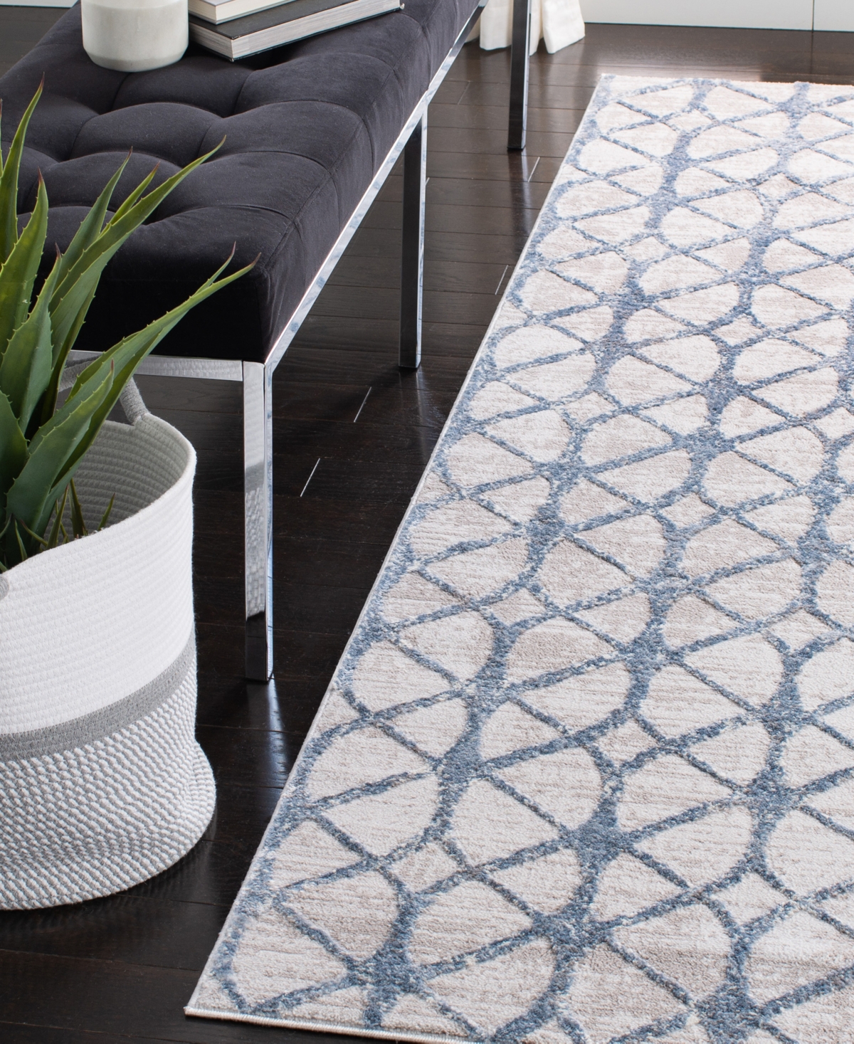 Safavieh Amelia ALA792 18' Area Rug - Blue