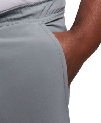Men's Unlimited Dri-FIT Unlined Versatile 7" Shorts