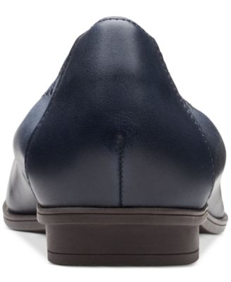 Clarks Women's Lyrical Sky Mule, Black Leather, 6 Clarks Lyrical Sky Leather Sneaker, 5, Brown -