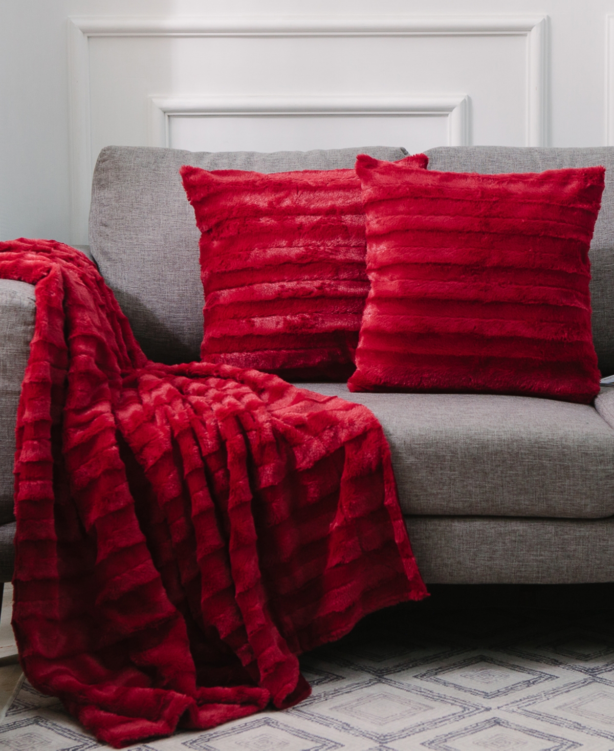 Cheer Collection Plush Reversible Faux Fur 2-Pack Decorative Pillow, 22
