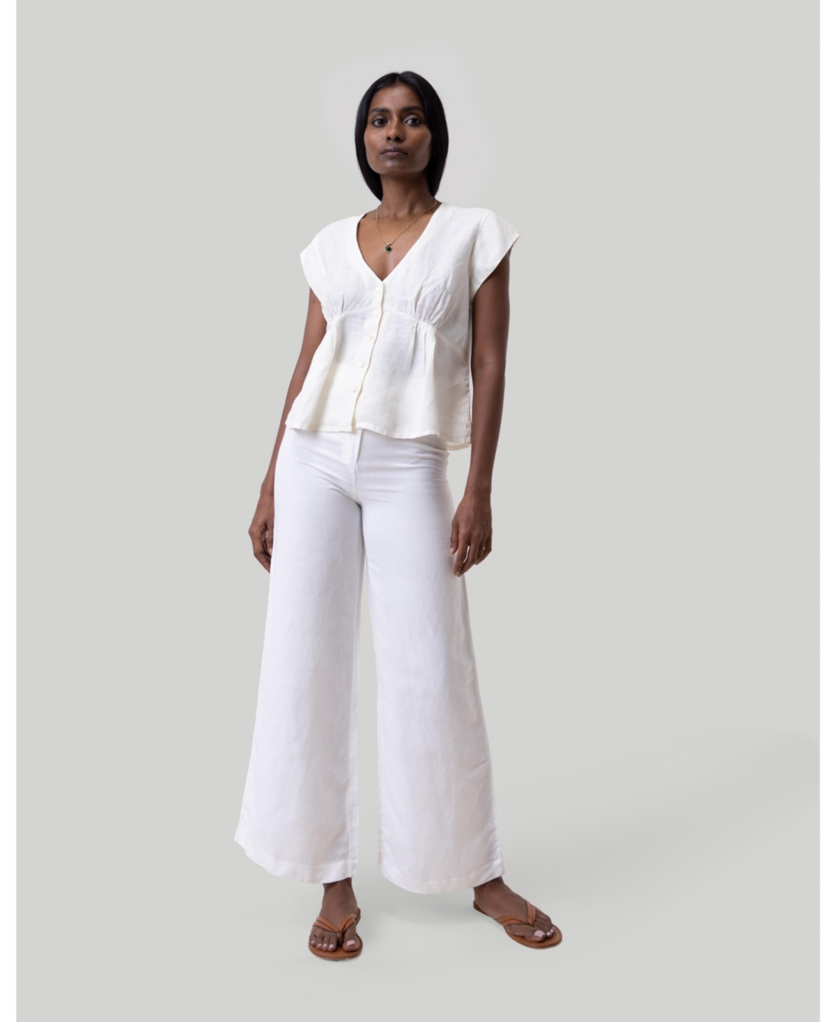 Women's Deep V-neck short top - Shell off-white
