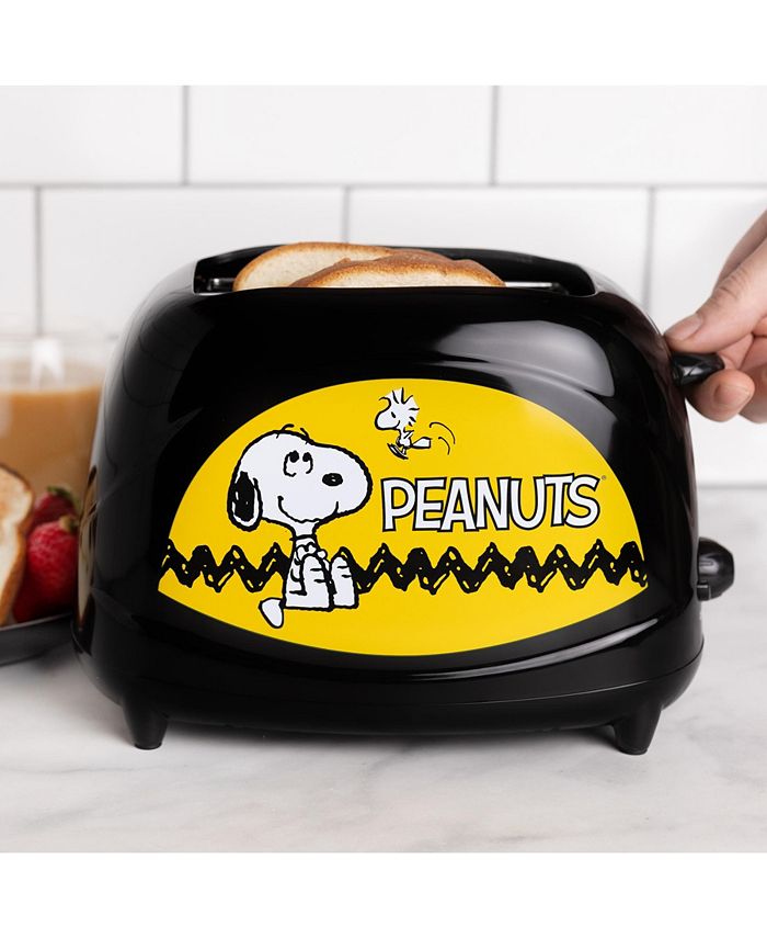 Snoopy Cozy Toaster