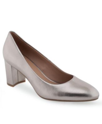 Women's Betsy Pumps