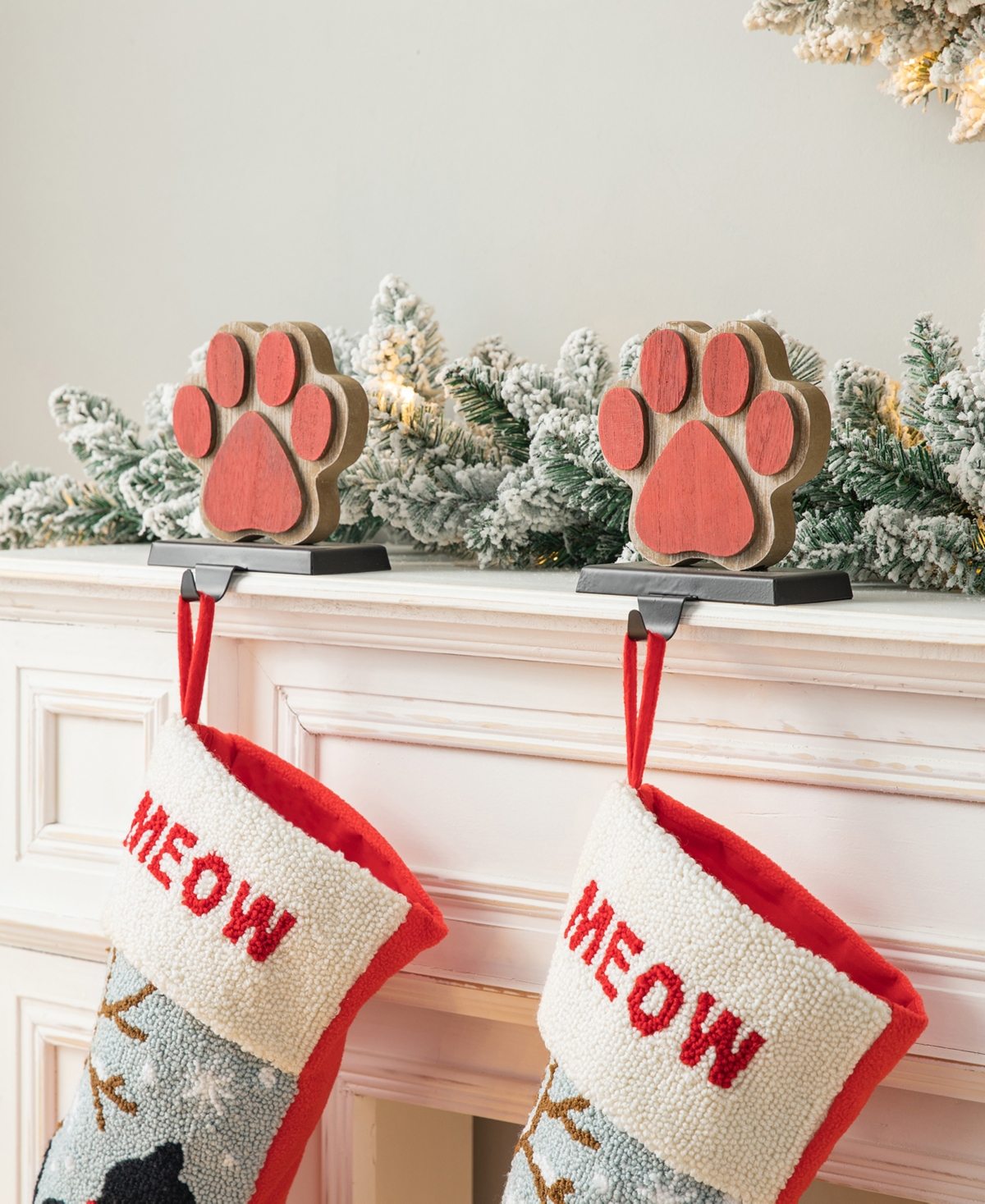 Glitzhome 2 Pack H Wooden and Metal Paw Stocking Holder