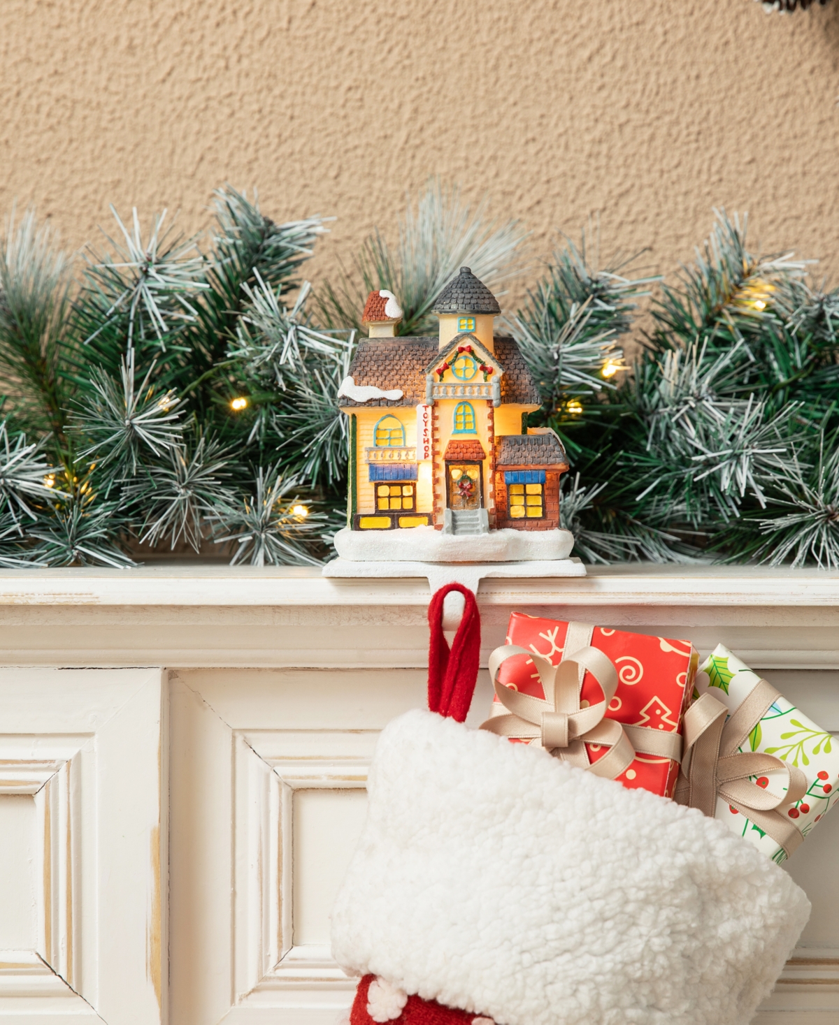Glitzhome 6" H Set Of 3 Lighted Resin House Stocking Holder In Multi