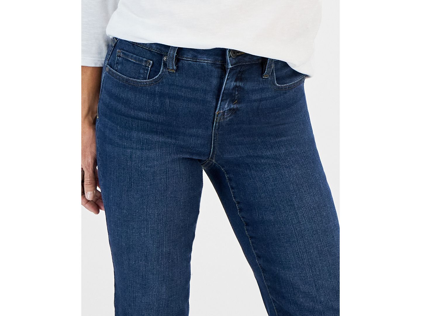 Женские джинсы Style & Co Petite Mid-Rise Curvy Roll-Cuff Capri, цвет: Синий — фото 5