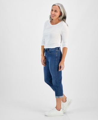 Petite Mid-Rise Curvy Roll-Cuff Capri Jeans