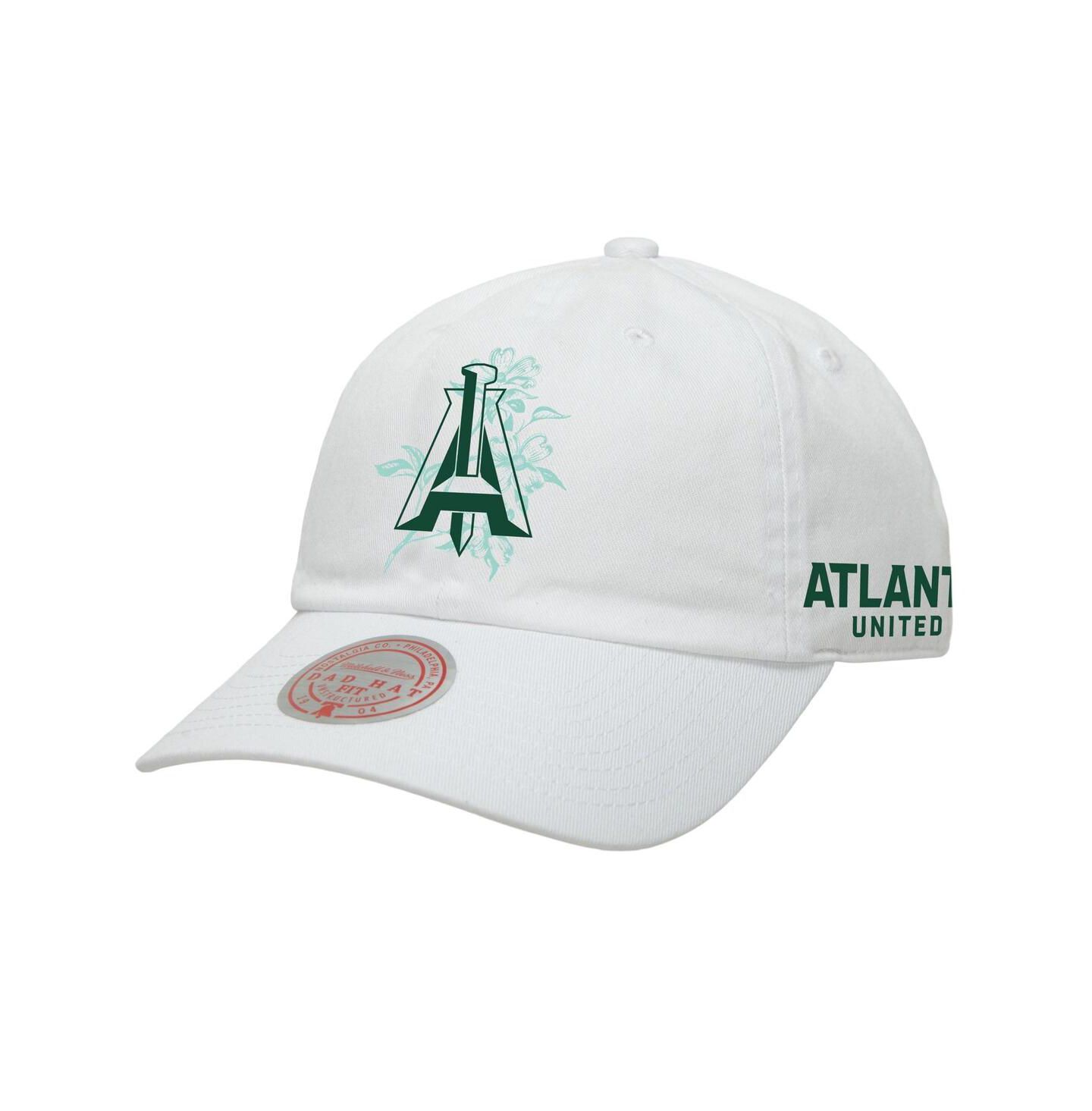 Мужская кепка Mitchell & Ness White Atlanta United FC Canopy Adjustable Dad Hat — фото 1