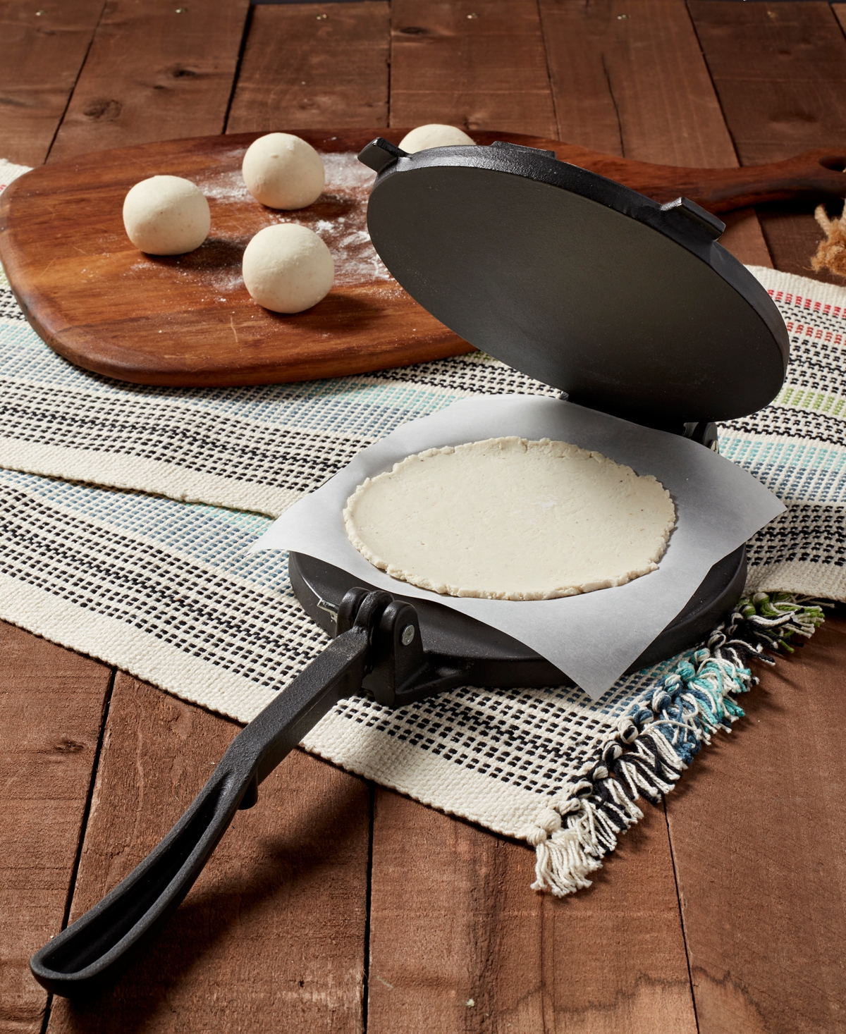 INFUSE LATIN CAST IRON 7.25" TORTILLA PRESS 