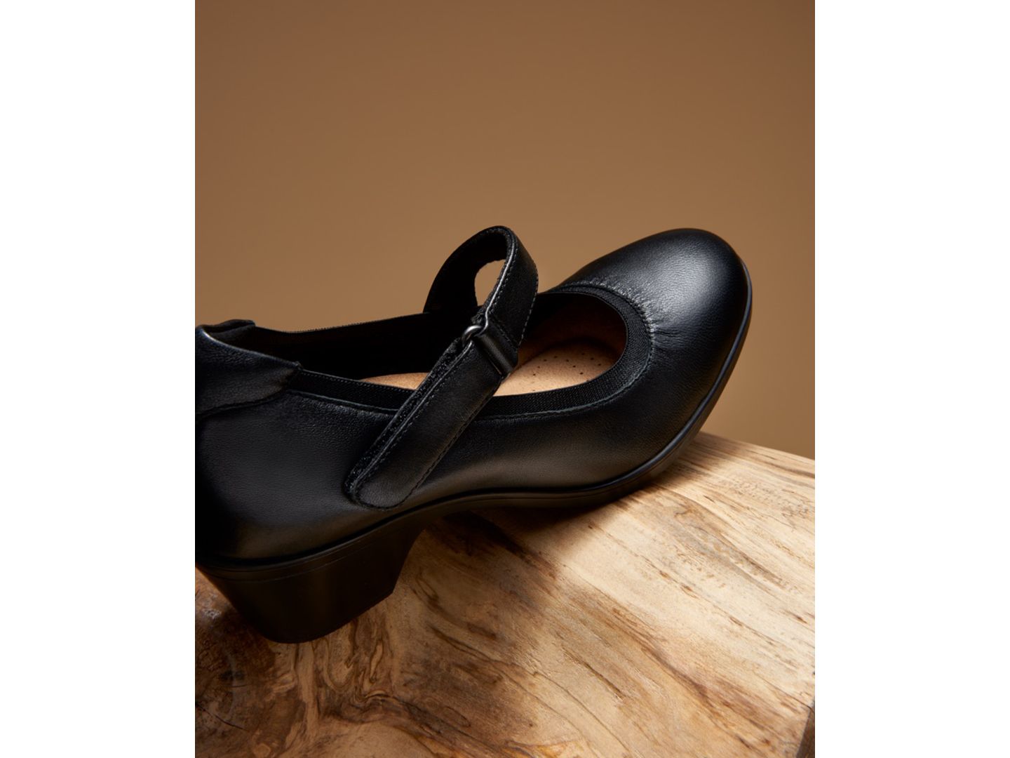 Женские туфли Clarks Emily Mabel Asymmetric Mary Jane, цвет: Чёрный кожаный — фото 8