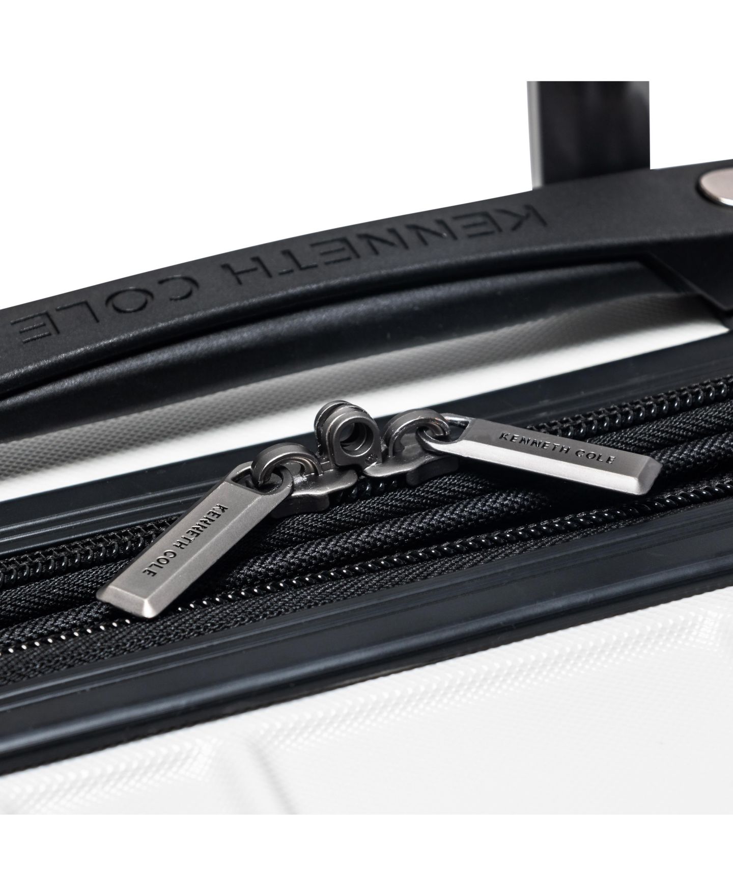 Чемодан Kenneth Cole Reaction Flying Axis 20" Hardside Expandable Carry-on Luggage, цвет: Кокосовый белый — фото 11