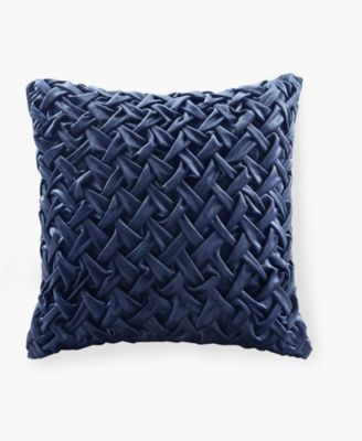 Winchester Decorative Pillow, 20" x 20"