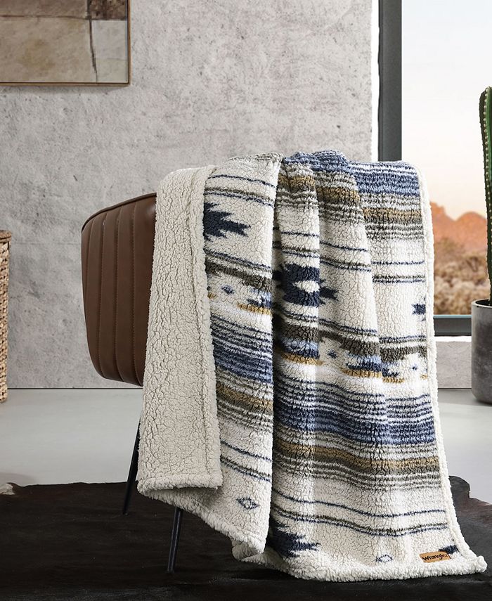 Wrangler plush sherpa best sale throw