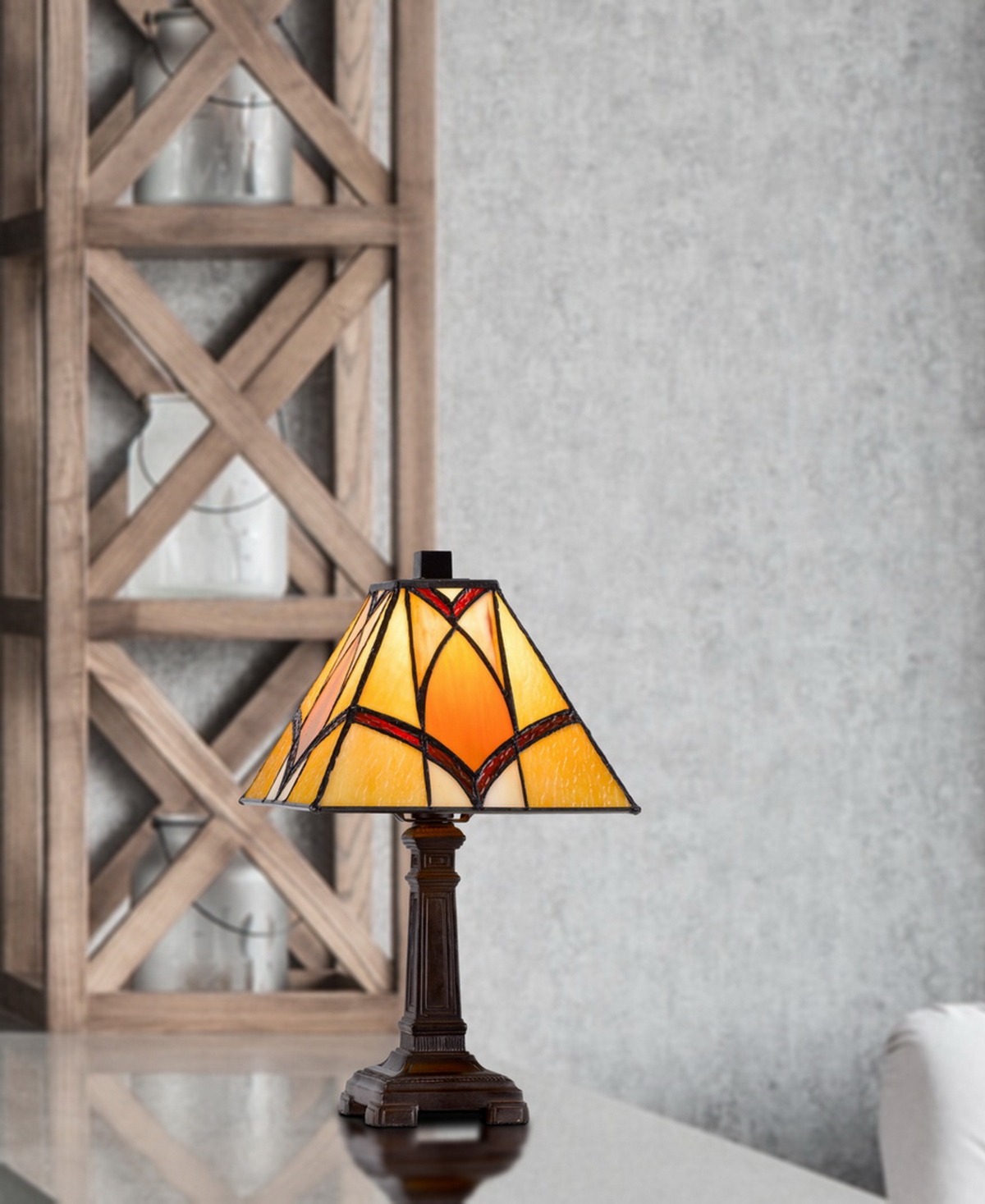 CAL LIGHTING 13.5" HEIGHT METAL AND RESIN ACCENT LAMP 