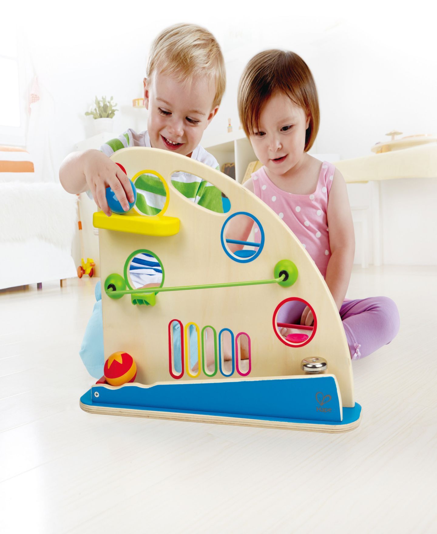Детская игрушка Hape Totally Amazing Roller Derby Toddler Toy — фото 4