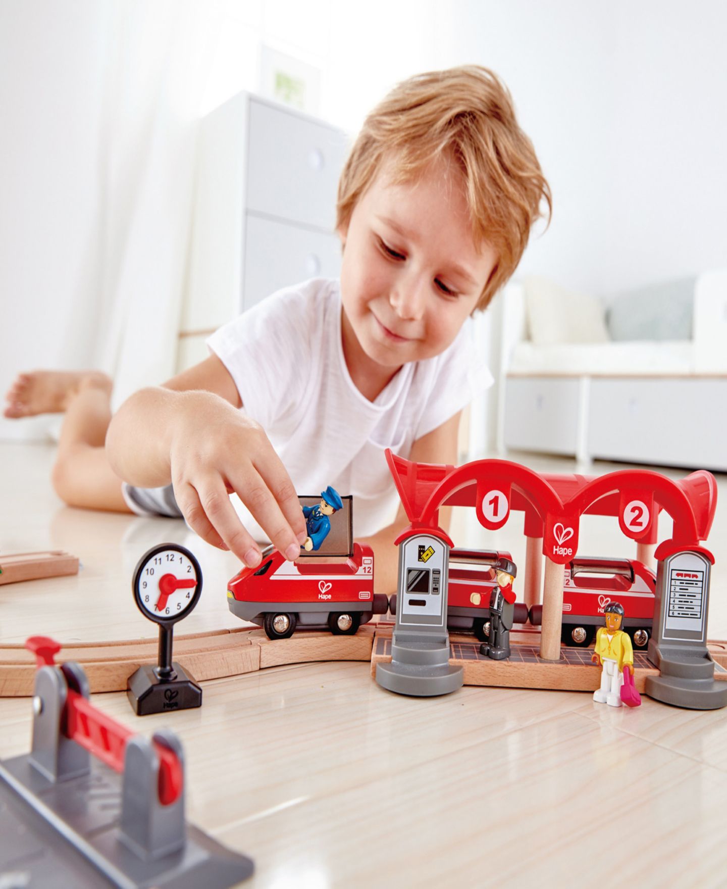 Детские конструкторы Hape Wooden Train Set Busy City Rail Set, цвет: Open Miscellaneous — фото 6