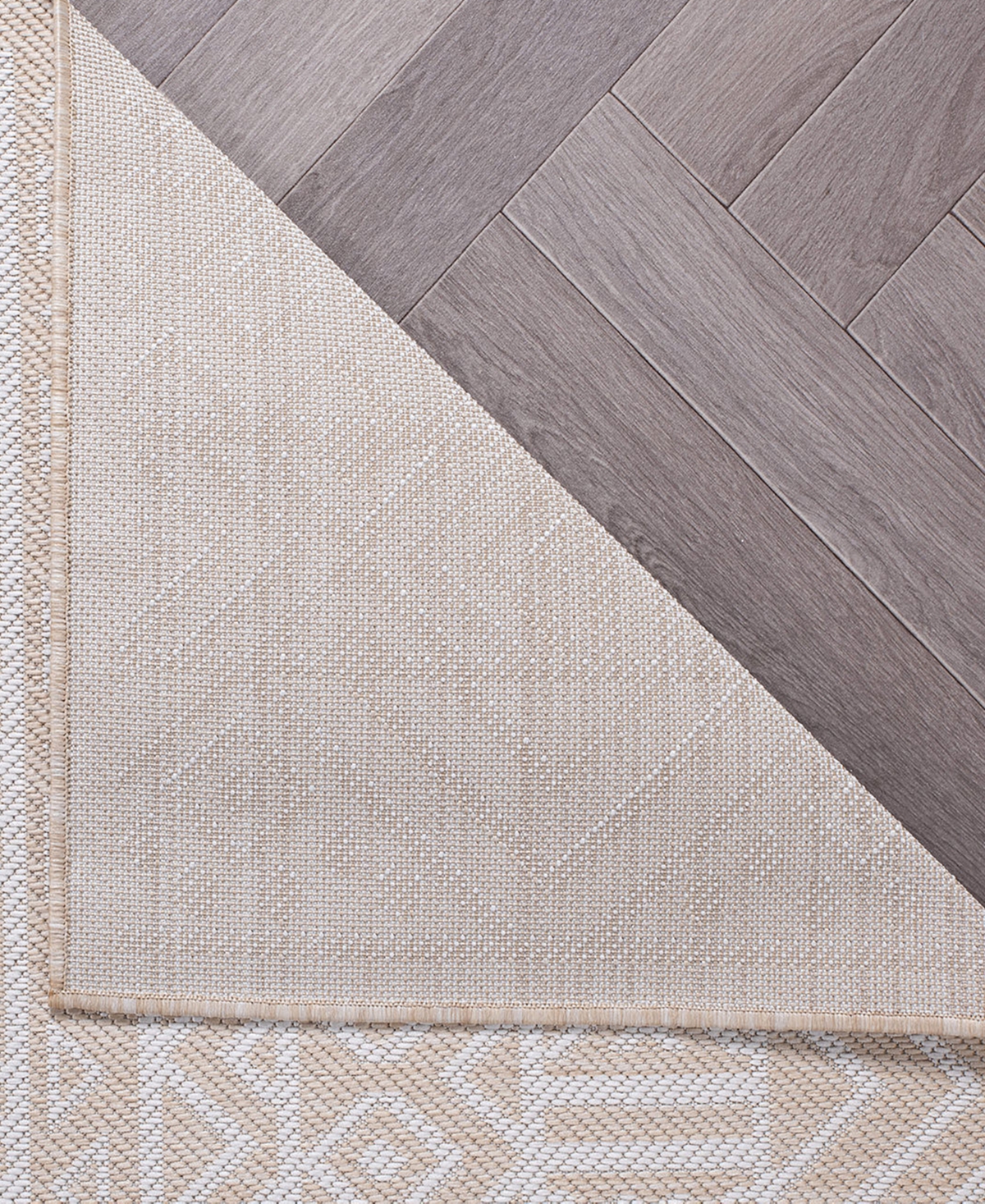 Main Street Rugs Bays Outdoor 124 Area Rug